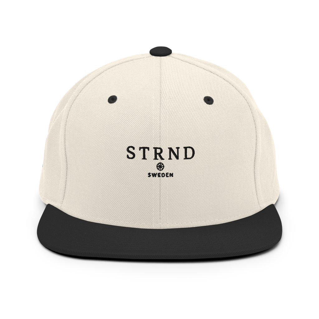 Snapback Keps Svart/Vit - STRND Sweden